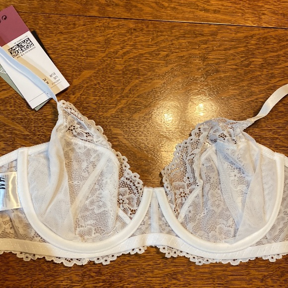 NWT 32D H&M White Soft Lace Bra Unlined, Underwire, Adjustable Straps - Picture 9 of 12